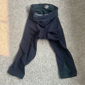 Women’s Pearl Izumi padded bike capri legging.. Size M.